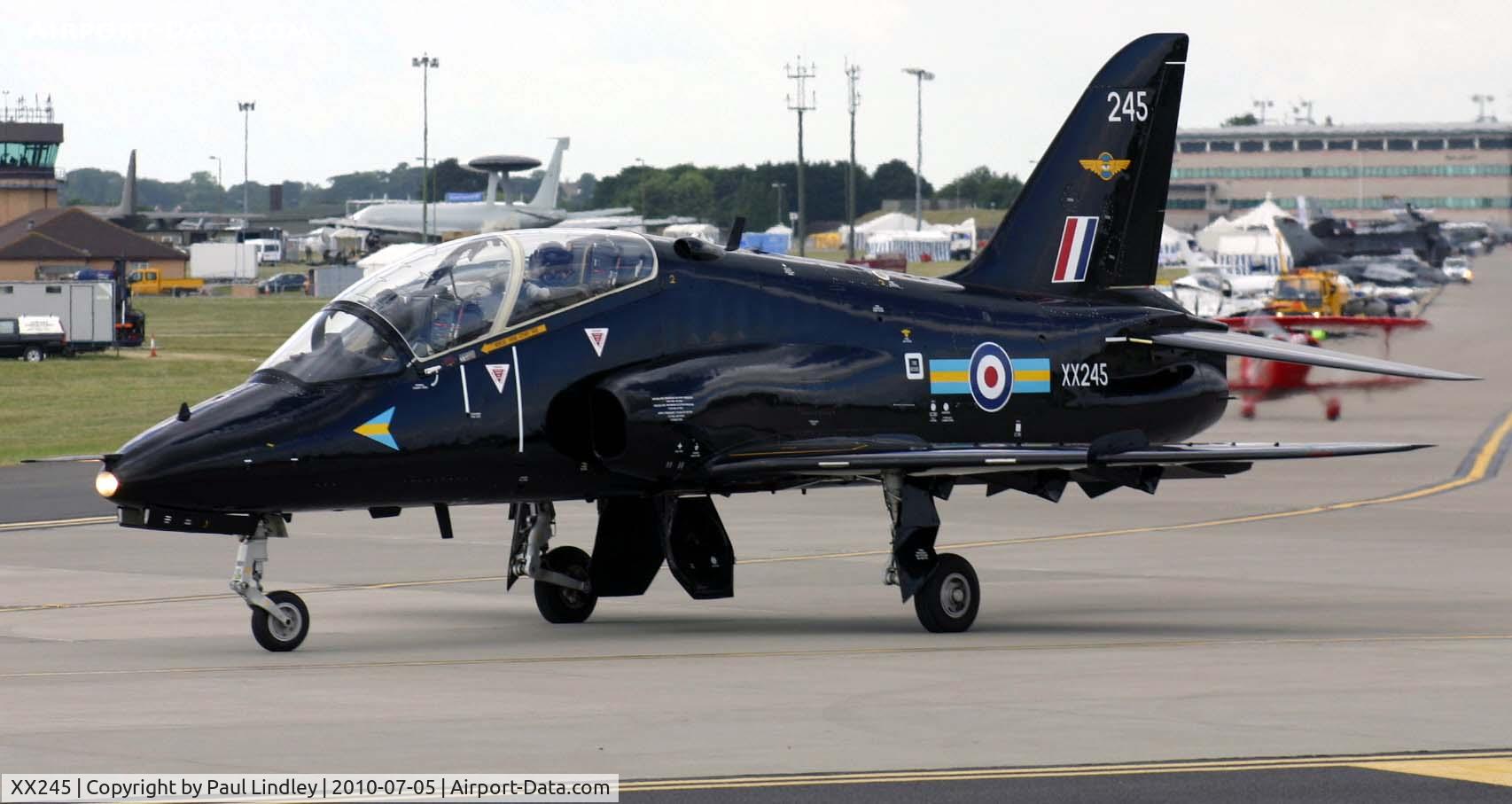 XX245, 1978 Hawker Siddeley Hawk T.1 C/N 081/312081, departing RAF Waddington after the airshow