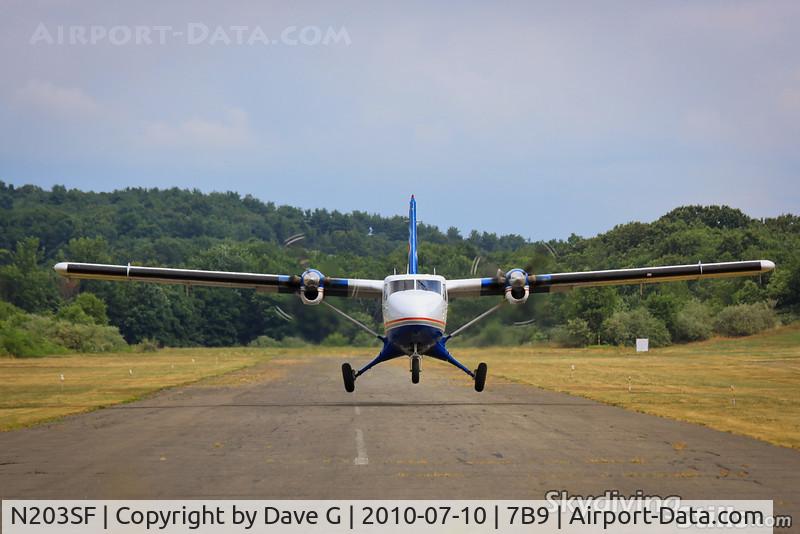 N203SF, 1968 De Havilland Canada DHC-6-200 Twin Otter C/N 151, Lifting off at Ellington, CT