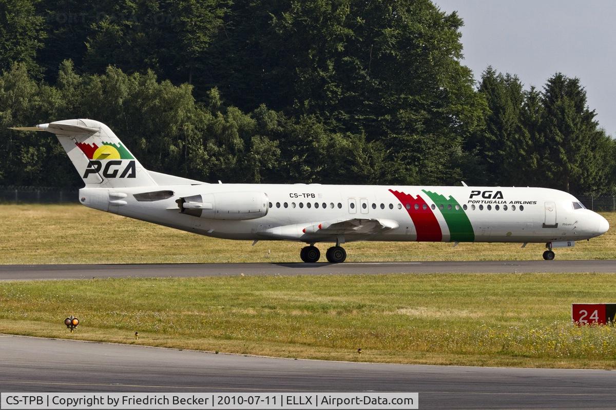CS-TPB, 1990 Fokker 100 (F-28-0100) C/N 11262, departure via RW24