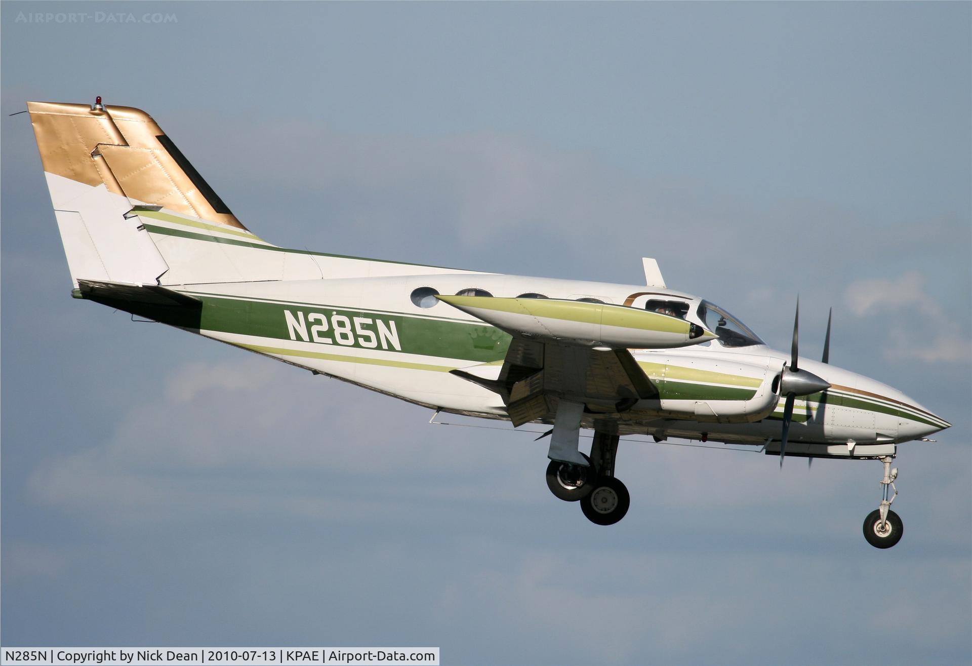 N285N, 1968 Cessna 421 Golden Eagle C/N 421-0169, KPAE