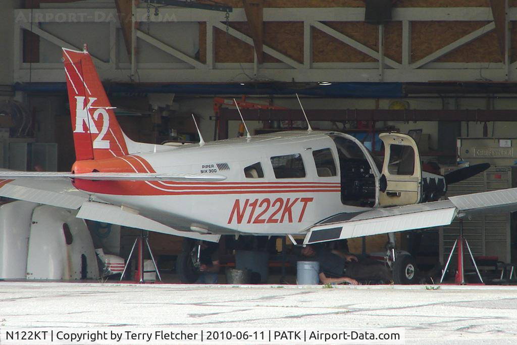 N122KT, Piper PA-32-300 Cherokee Six C/N 32-7940190, Piper PA-32-300, c/n: 32-7940190 on maintenance at Talkeetna