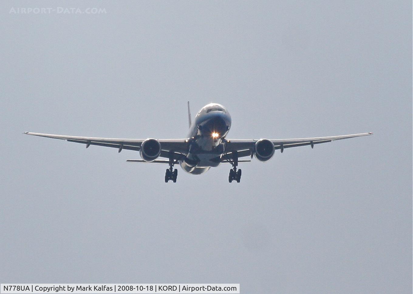 N778UA, 1996 Boeing 777-222 C/N 26940, United Airlines Boeing 777-222, N778UA 22R approach KORD.