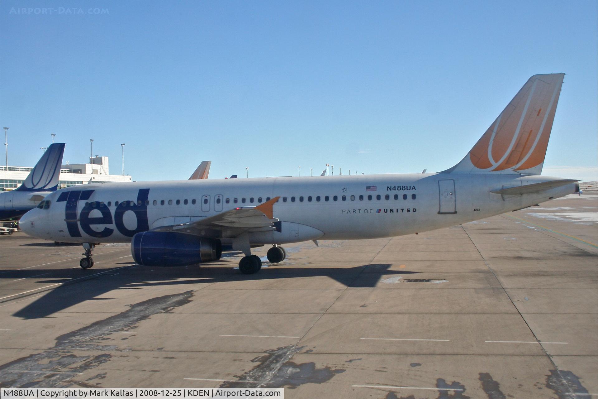 N488UA, 2001 Airbus A320-232 C/N 1680, TED/United Airbus A320-232, N488UA arriving B48 KDEN.