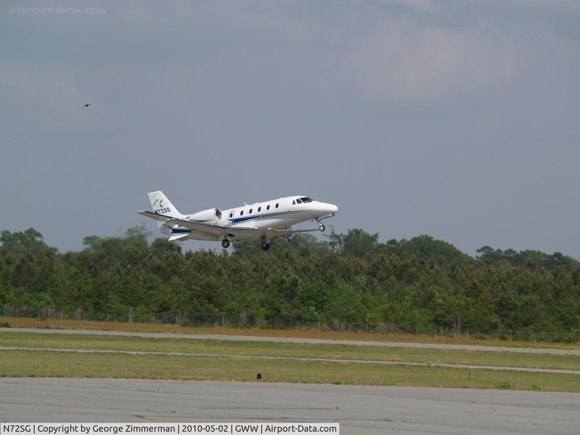 N72SG, 2004 Cessna 560XL C/N 560-5508, Departure