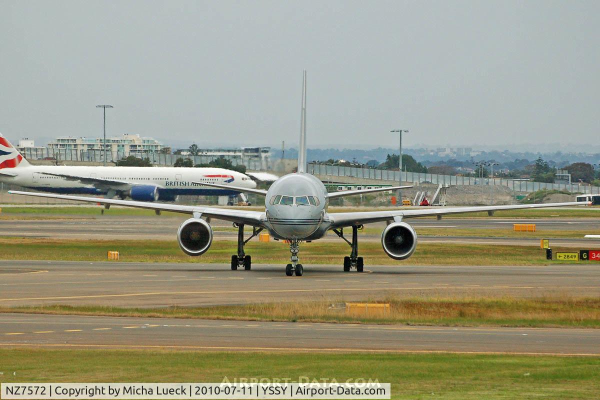 NZ7572, 1993 Boeing 757-2K2 C/N 26634, At Sydney