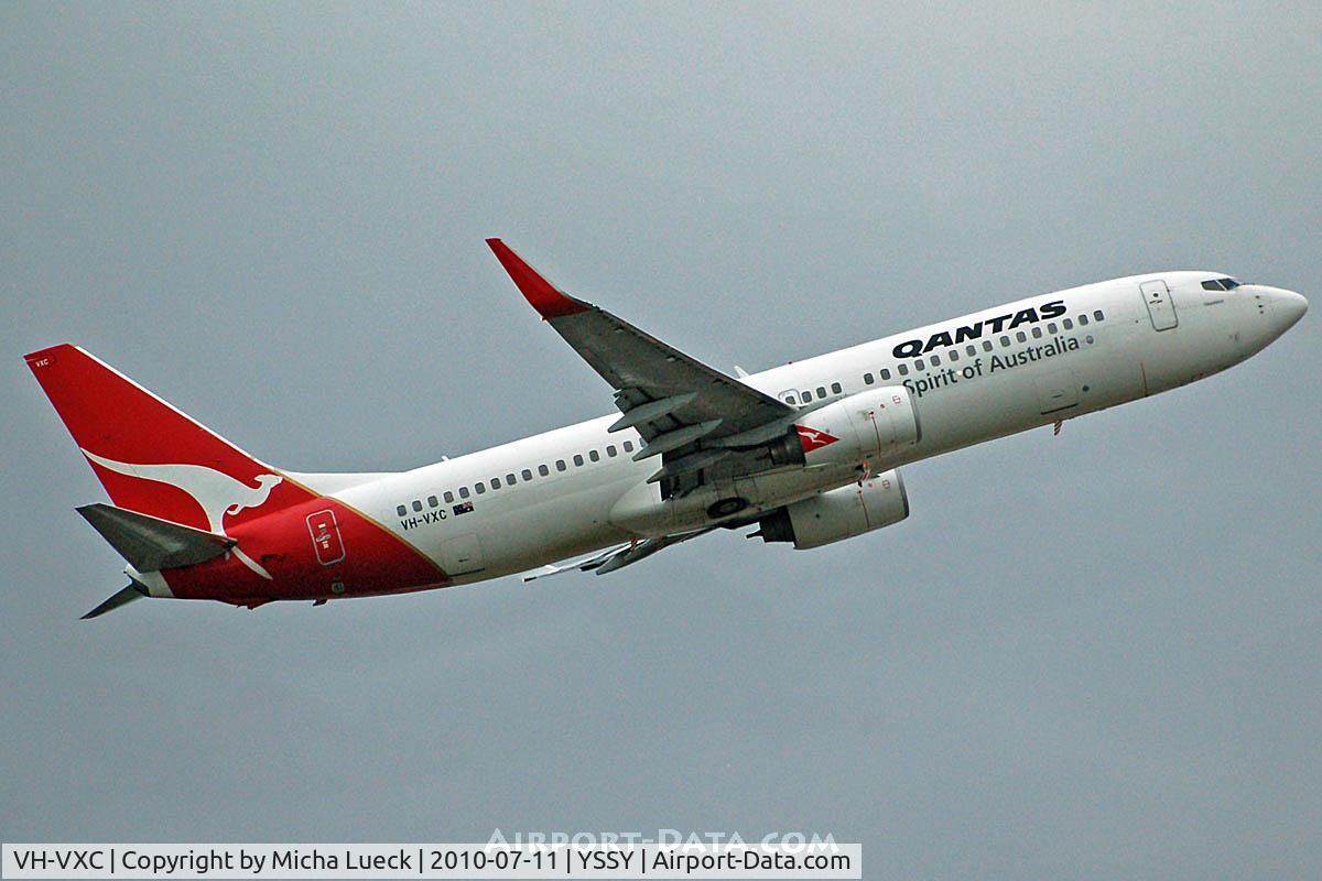 VH-VXC, 2001 Boeing 737-838 C/N 30897, At Sydney