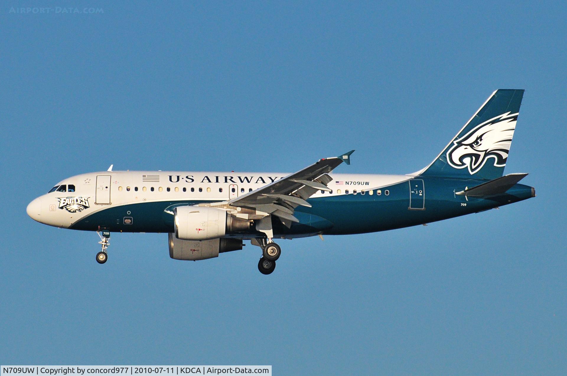 N709UW, 1999 Airbus A319-112 C/N 0997, Seen at KDCA on 7/11/2010