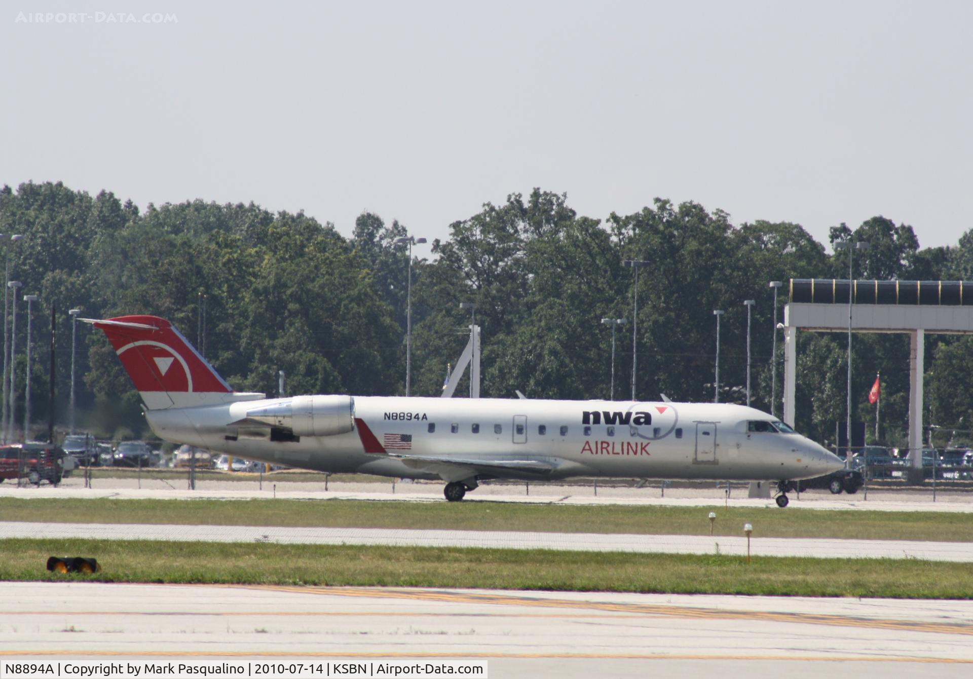 N8894A, 2003 Canadair CRJ-200LR (CL-600-2B19) C/N 7894, CL-600-2B19
