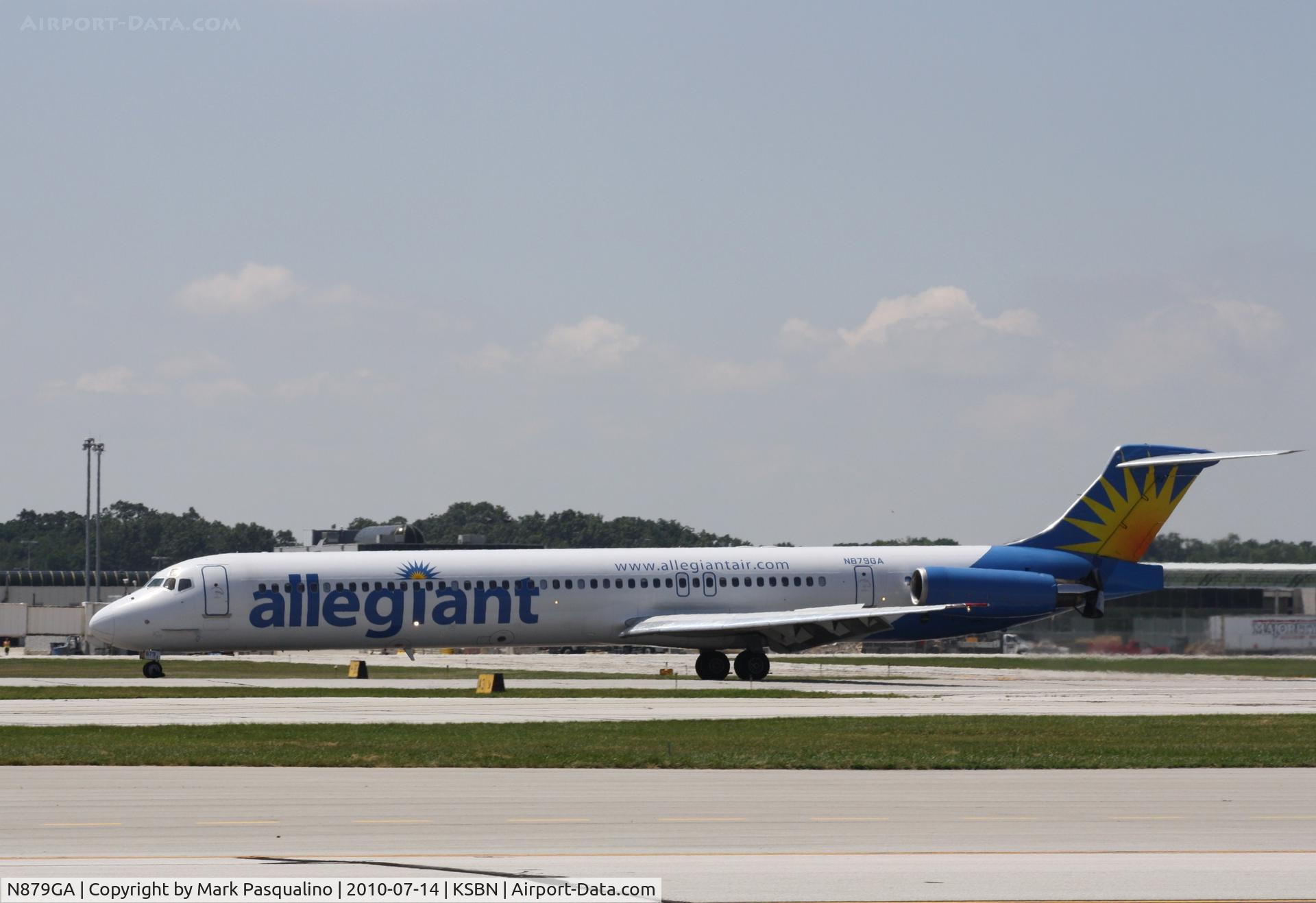 N879GA, 1996 McDonnell Douglas MD-83 (DC-9-83) C/N 53486, MD-83