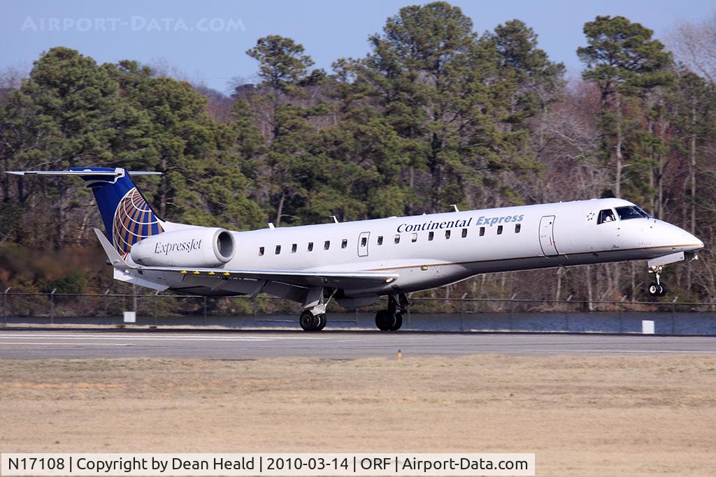 N17108, 2002 Embraer ERJ-145XR (EMB-145XR) C/N 145655, Continental Express (ExpressJet Airlines) N17108 (FLT BTA2780) from Houston Bush Intercontinental (KIAH) landing RWY 23.