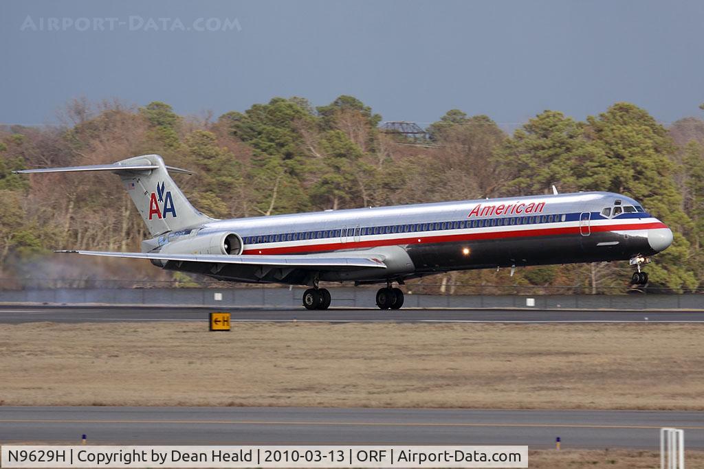 N9629H, 1998 McDonnell Douglas MD-83 (DC-9-83) C/N 53599, American Airlines N9629H (FLT AAL682) from Dallas/Fort Worth Int'l (KDFW) landing RWY 23.