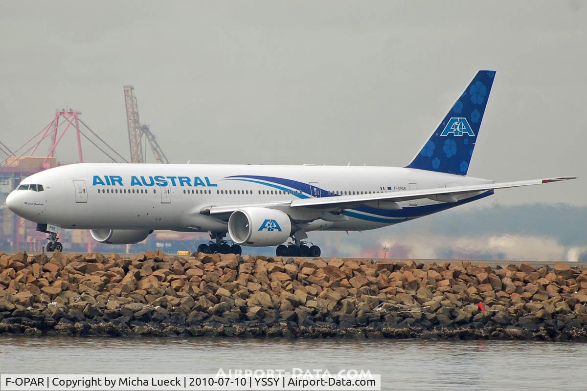 F-OPAR, 1999 Boeing 777-2Q8/ER C/N 29908, At Sydney