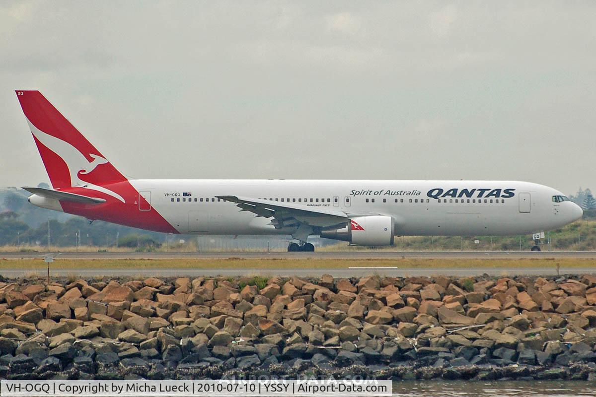 VH-OGQ, 1996 Boeing 767-338 C/N 28154, At Sydney