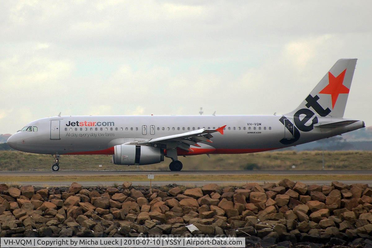VH-VQM, 2005 Airbus A320-232 C/N 2608, At Sydney