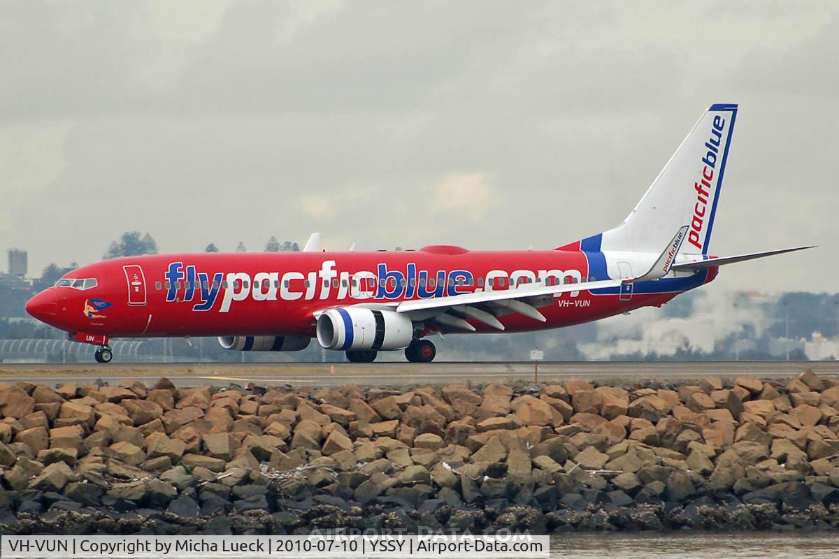 VH-VUN, 2007 Boeing 737-8BK C/N 29676, At Sydney