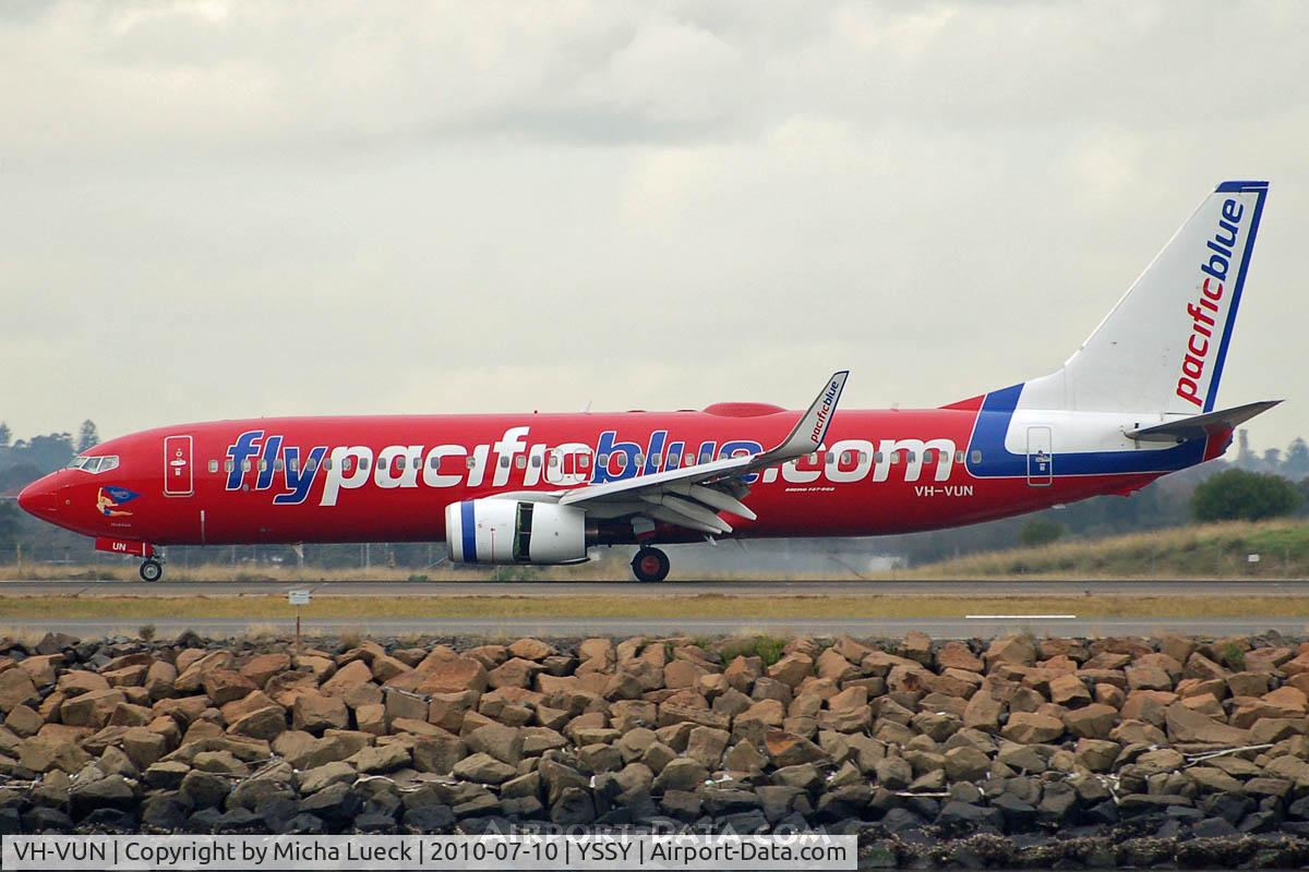 VH-VUN, 2007 Boeing 737-8BK C/N 29676, At Sydney