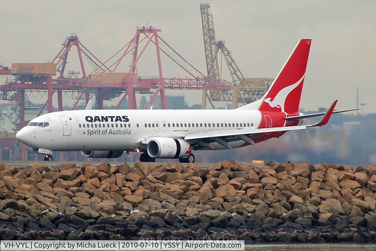 VH-VYL, 2008 Boeing 737-838 C/N 34184, At Sydney