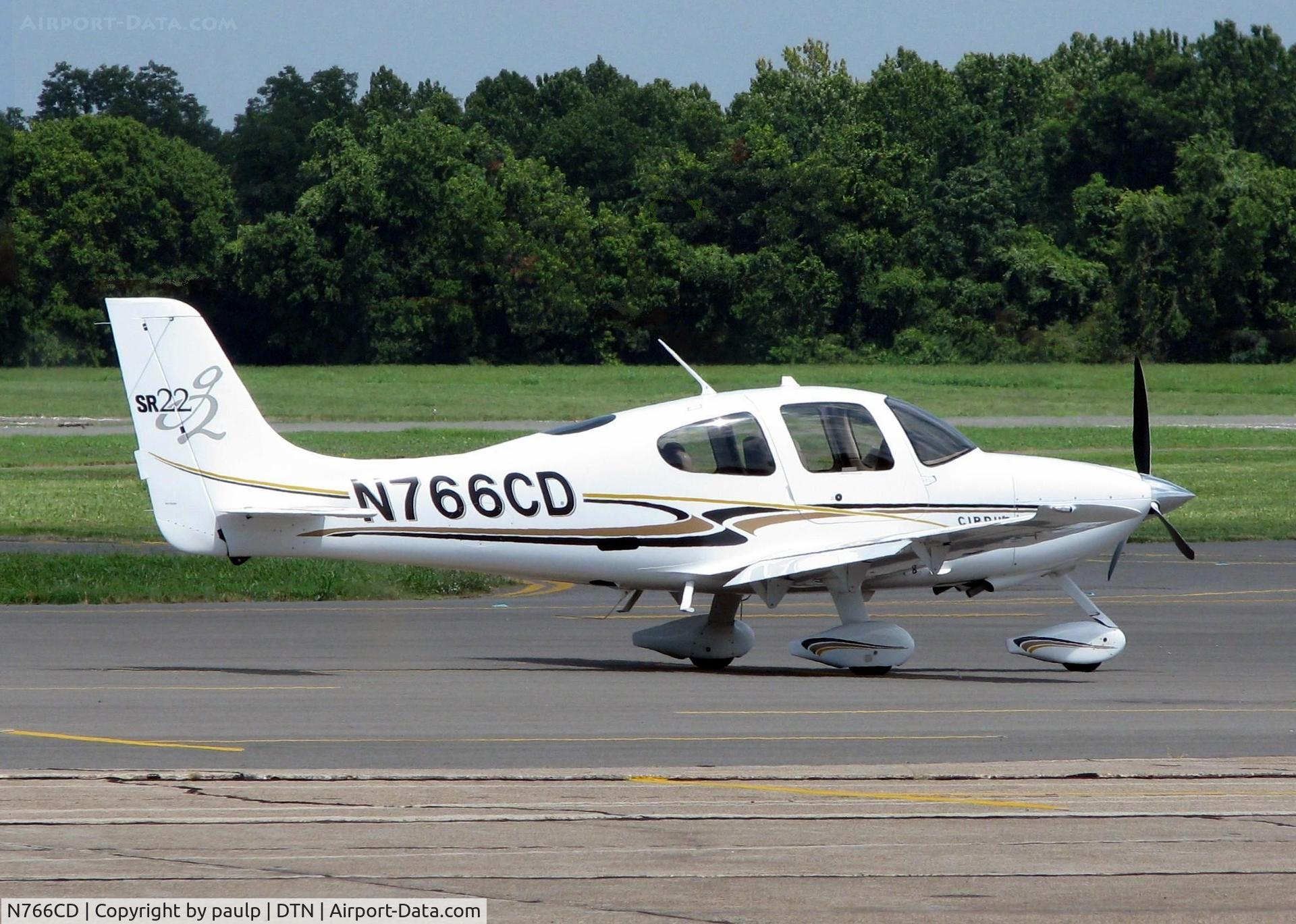 N766CD, 2004 Cirrus SR22 C/N 0984, At Shreveport's Downtown Airport.