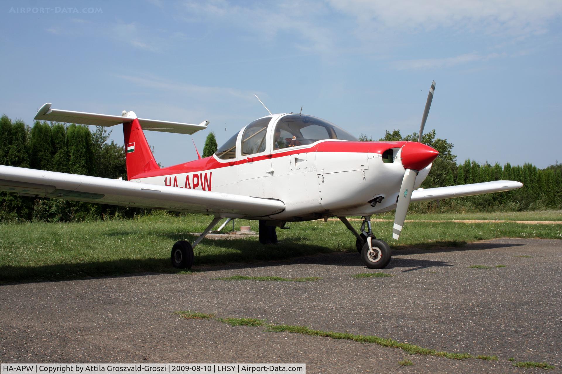 HA-APW, 1979 Piper PA-38-112 Tomahawk Tomahawk C/N 38-79A0512, Szombathely Airfield - Hungary.