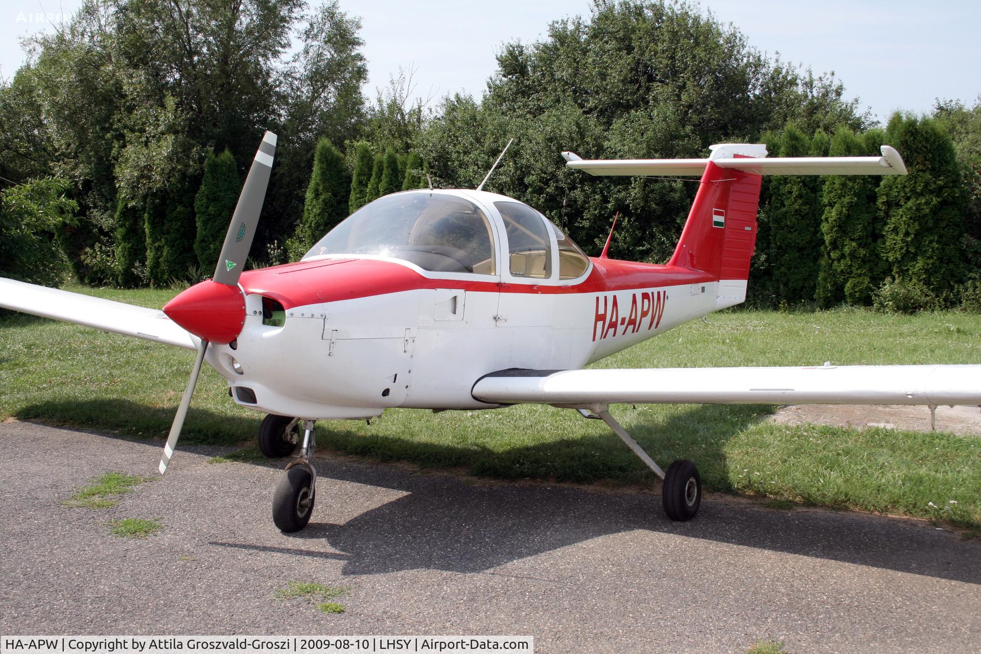 HA-APW, 1979 Piper PA-38-112 Tomahawk Tomahawk C/N 38-79A0512, Szombathely Airfield - Hungary.