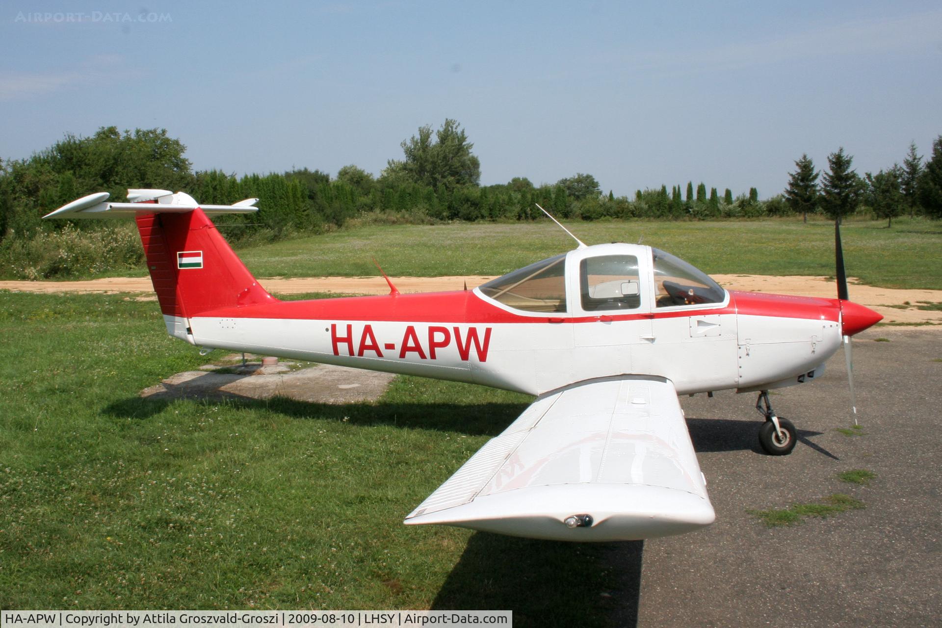 HA-APW, 1979 Piper PA-38-112 Tomahawk Tomahawk C/N 38-79A0512, Szombathely Airfield - Hungary.