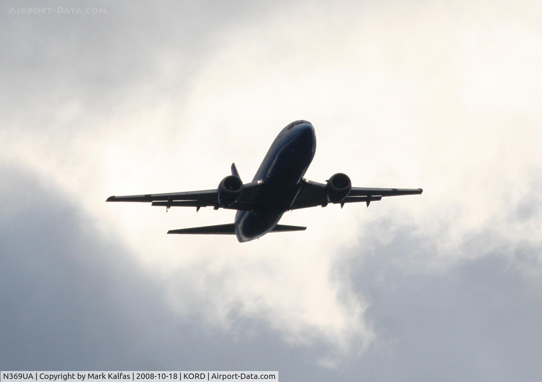N369UA, 1989 Boeing 737-322 C/N 24538, United Airlines Boeing 737-322, N369UA 4R approach KORD.