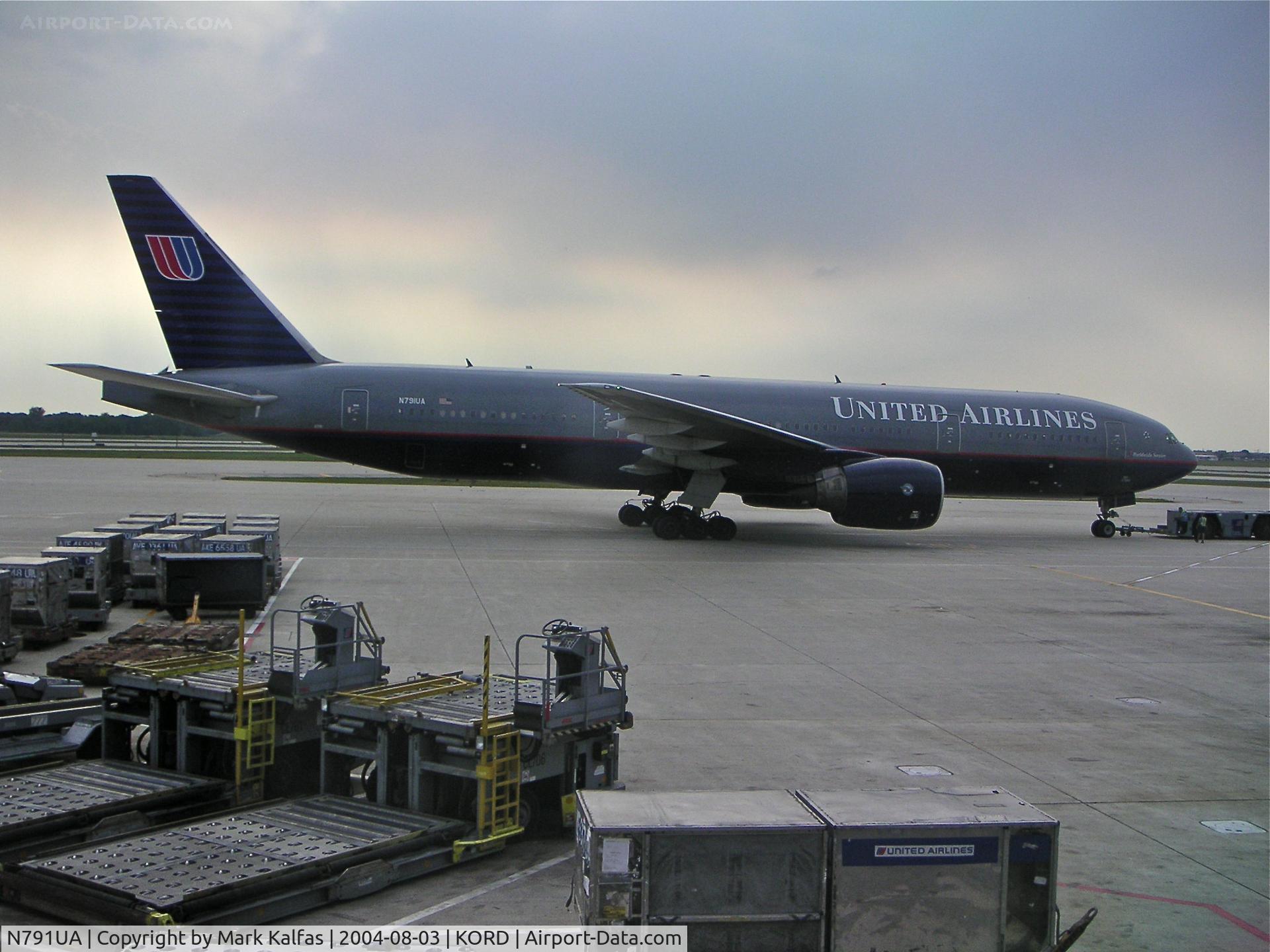 N791UA, 1997 Boeing 777-222 C/N 26933, United Airlines Boeing 777-222, N791UA taxiing to 32L KORD.