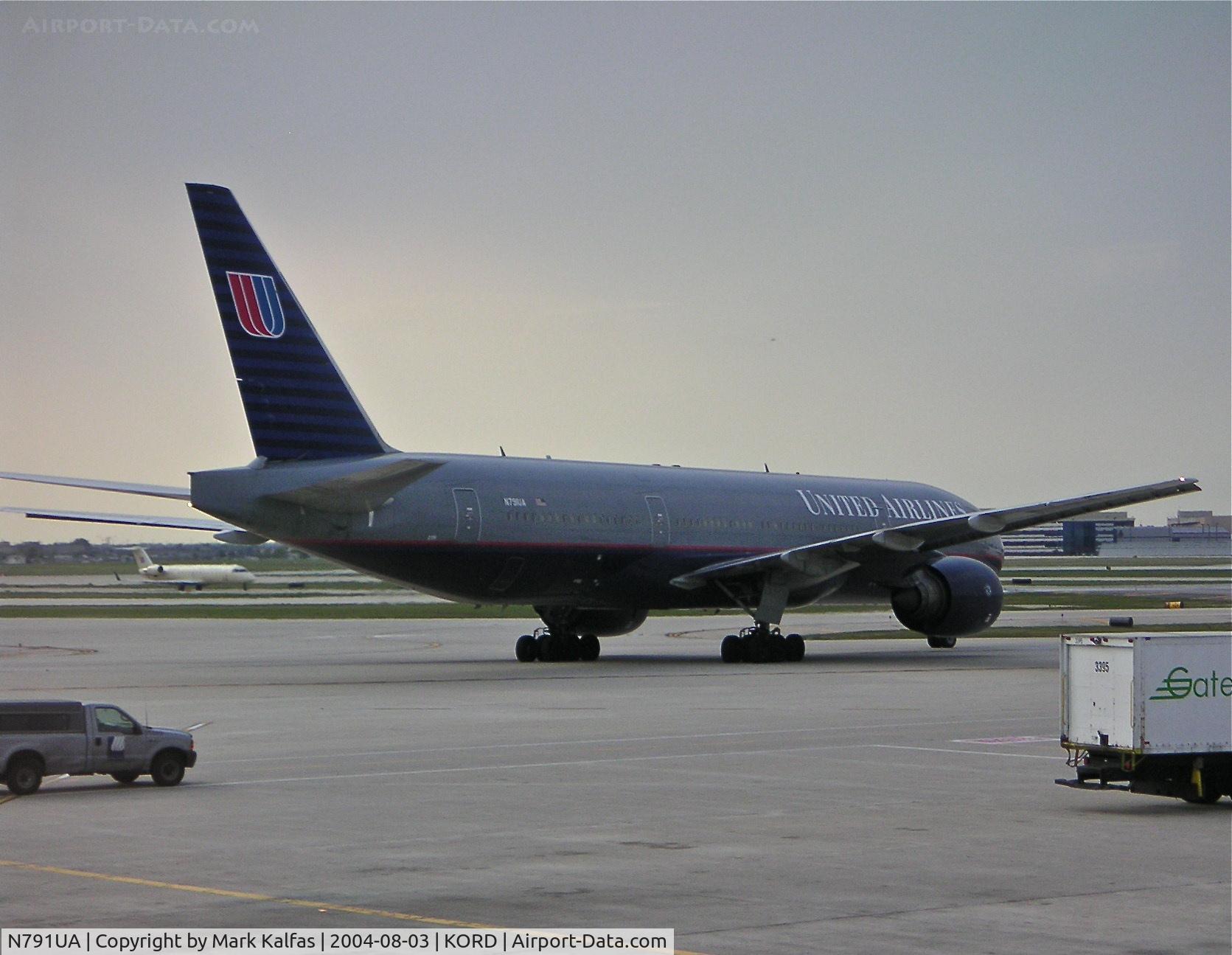 N791UA, 1997 Boeing 777-222 C/N 26933, United Airlines Boeing 777-222, N791UA taxiing to 32L KORD.