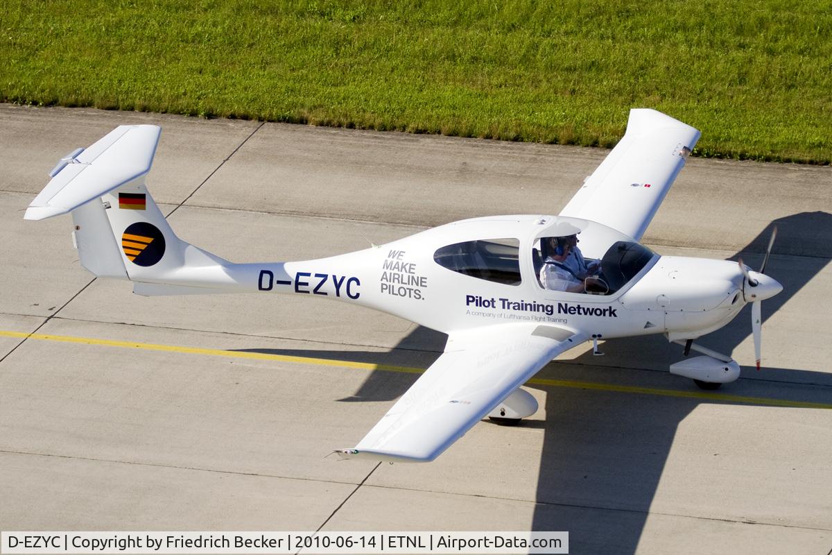 D-EZYC, Diamond DA-40-180 Diamond Star C/N 40.083, returning from a training flight