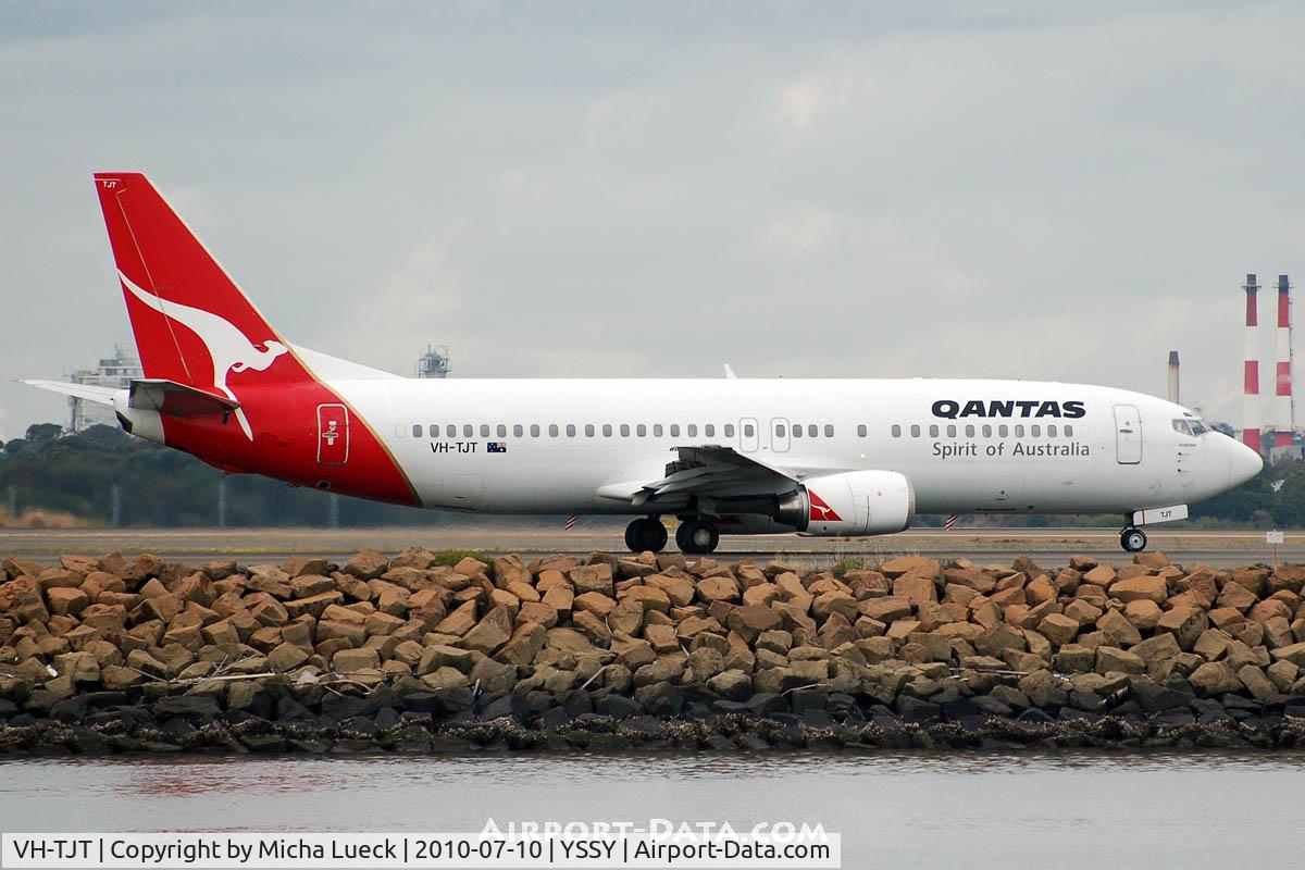 VH-TJT, 1993 Boeing 737-476 C/N 24445, At Sydney