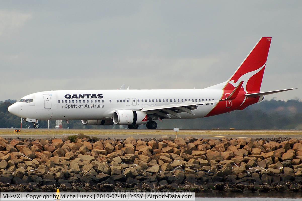 VH-VXI, 2002 Boeing 737-838 C/N 33479, At Sydney