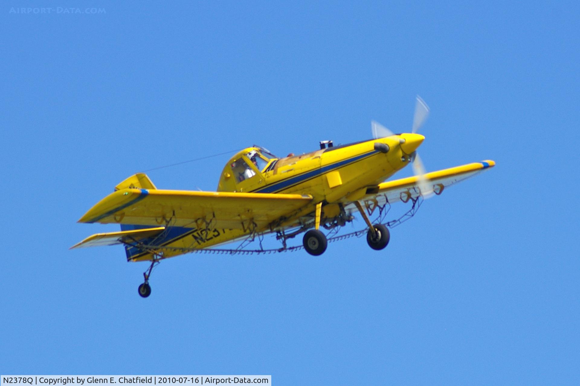N2378Q, 1982 Air Tractor Inc AT-301 C/N 301-0454, Working the field just west of my neighborhood.  Watching from my back yard in North Liberty Iowa