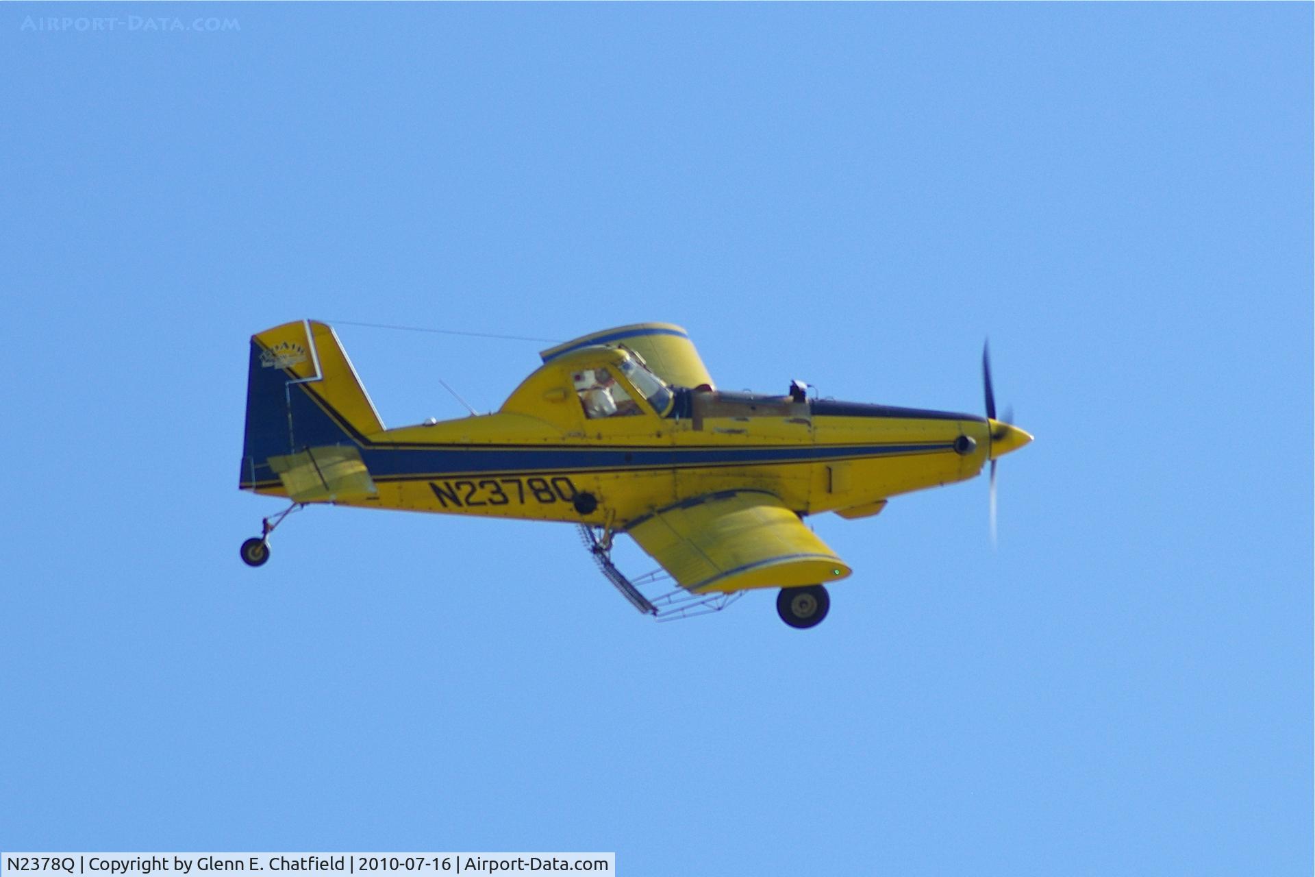 N2378Q, 1982 Air Tractor Inc AT-301 C/N 301-0454, Working the field just west of my neighborhood.  Watching from my back yard in North Liberty Iowa