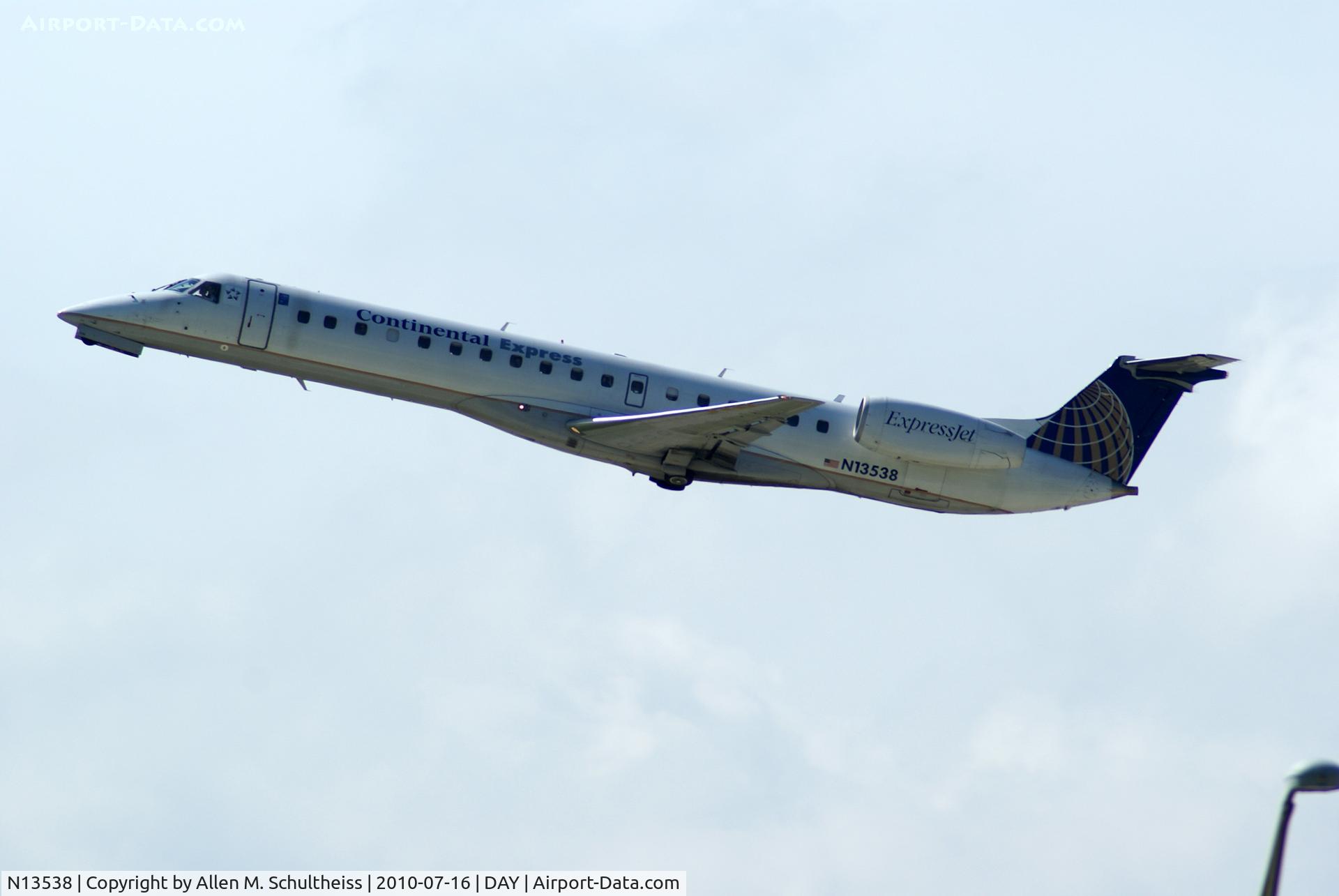 N13538, 2001 Embraer ERJ-145LR (EMB-145LR) C/N 145527, 2001 Embraer EMB-145LR