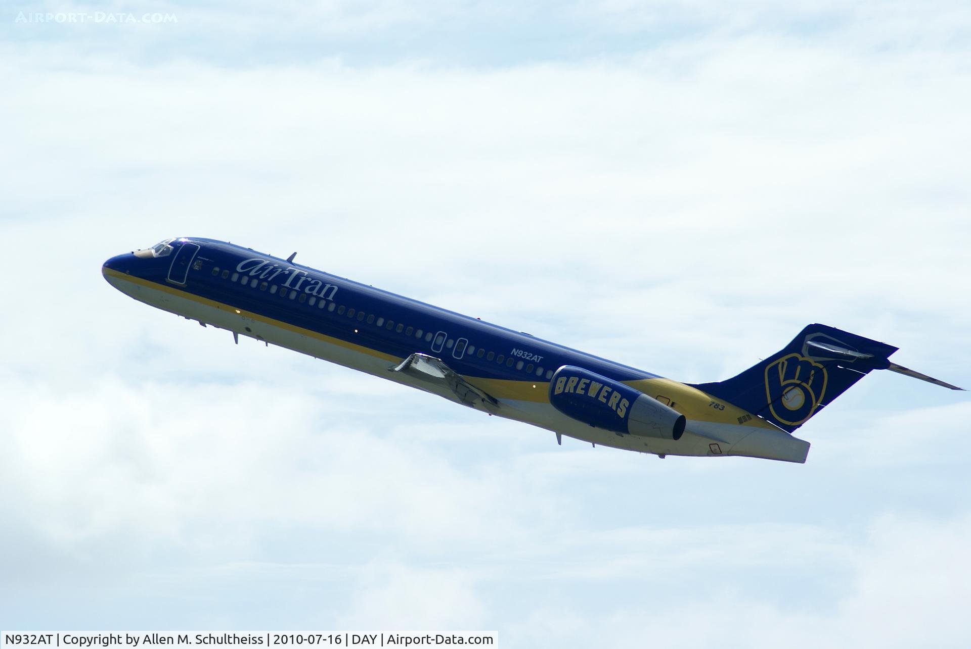 N932AT, 2000 Boeing 717-200 C/N 55073, 2000 Boeing 717-200