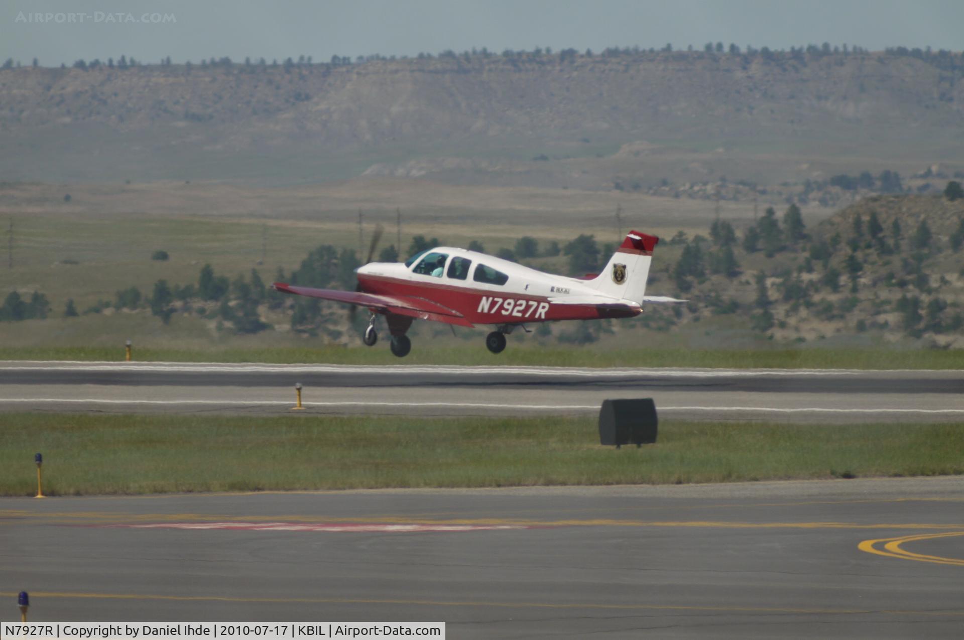 N7927R, 1969 Beech E33C Bonanza C/N CJ-20, Rocky Mountain College Aviation Beechcraft Bonanza E33C