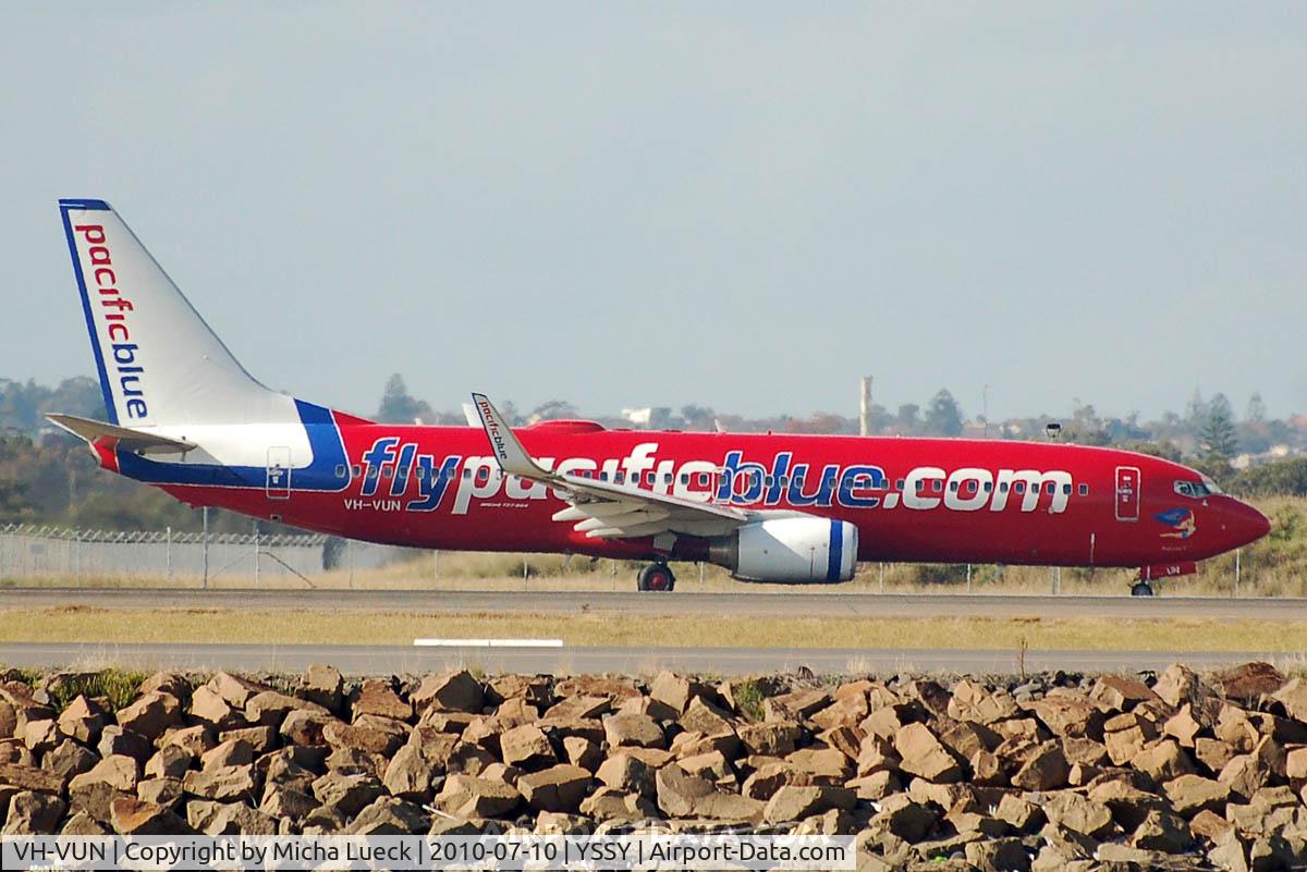 VH-VUN, 2007 Boeing 737-8BK C/N 29676, At Sydney