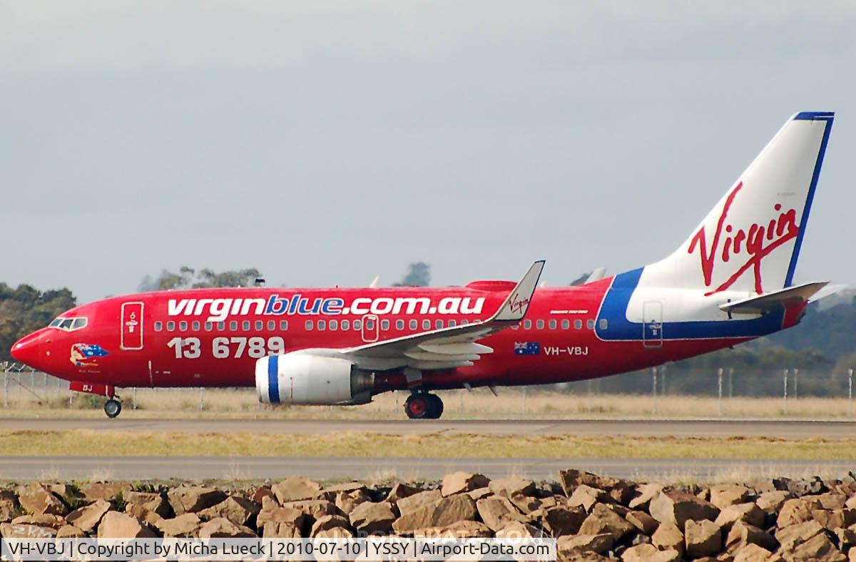 VH-VBJ, 2002 Boeing 737-7Q8 C/N 30647, At Sydney