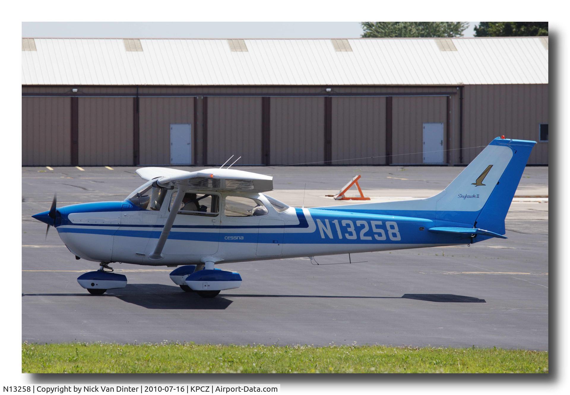 N13258, 1973 Cessna 172M C/N 17262617, Waupaca on a nice day.