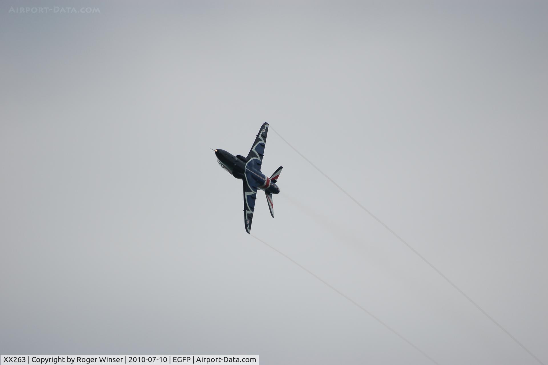XX263, 1978 Hawker Siddeley Hawk T.1A C/N 099/312099, RAF Valley Display Hawk over Pembrey Airport during the display at the nearby Kidwelly Carnival