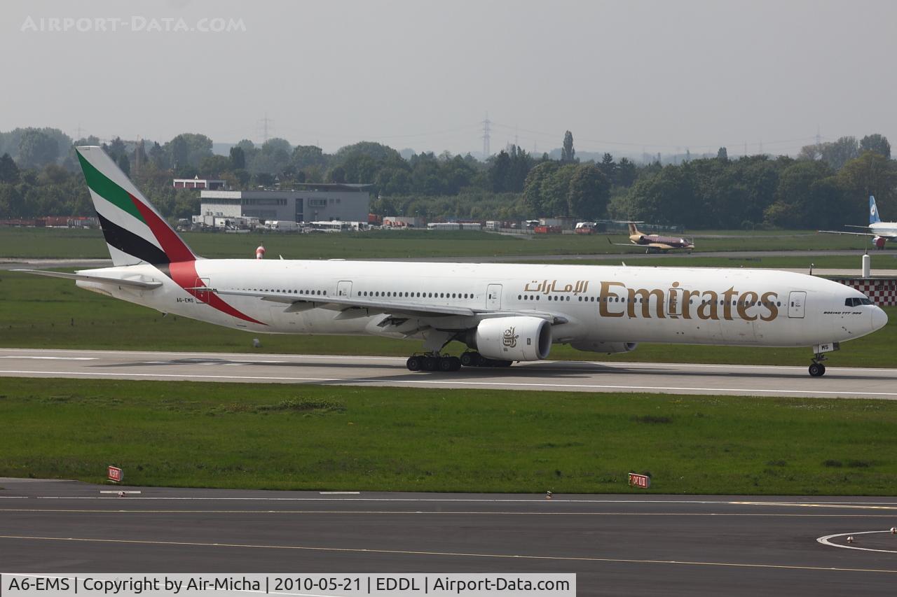 A6-EMS, 2002 Boeing 777-31H C/N 29067, Emirates, Boeing 777-31H, CN: 29067/408