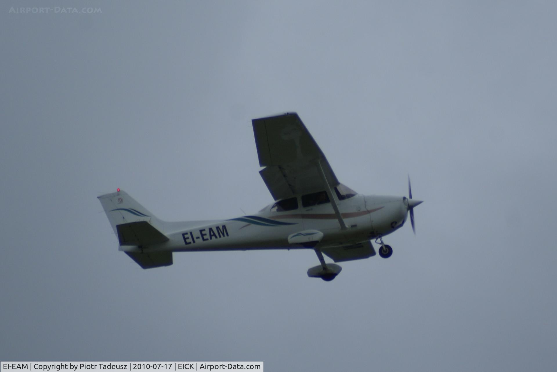 EI-EAM, 1999 Cessna 172R C/N 17280781, over Cork Airport