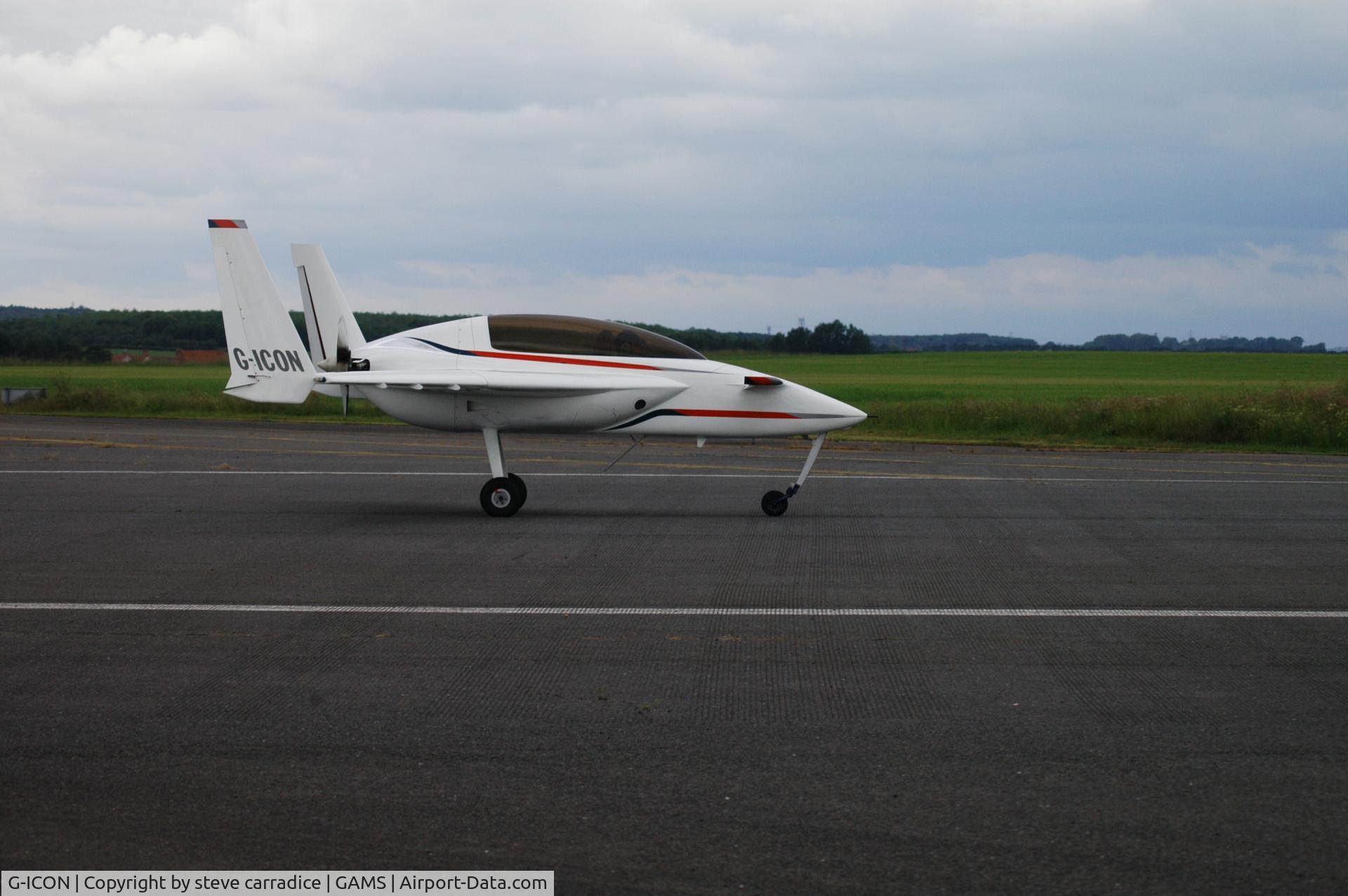 G-ICON, 2000 Rutan Long-EZ C/N PFA 074A-11104, post landing roll out