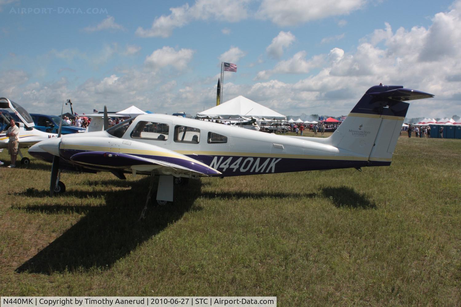 N440MK, 2001 Piper PA-44-180 Seminole C/N 4496068, 2001 Piper PA-44-180, c/n: 4496068, Mankato State University