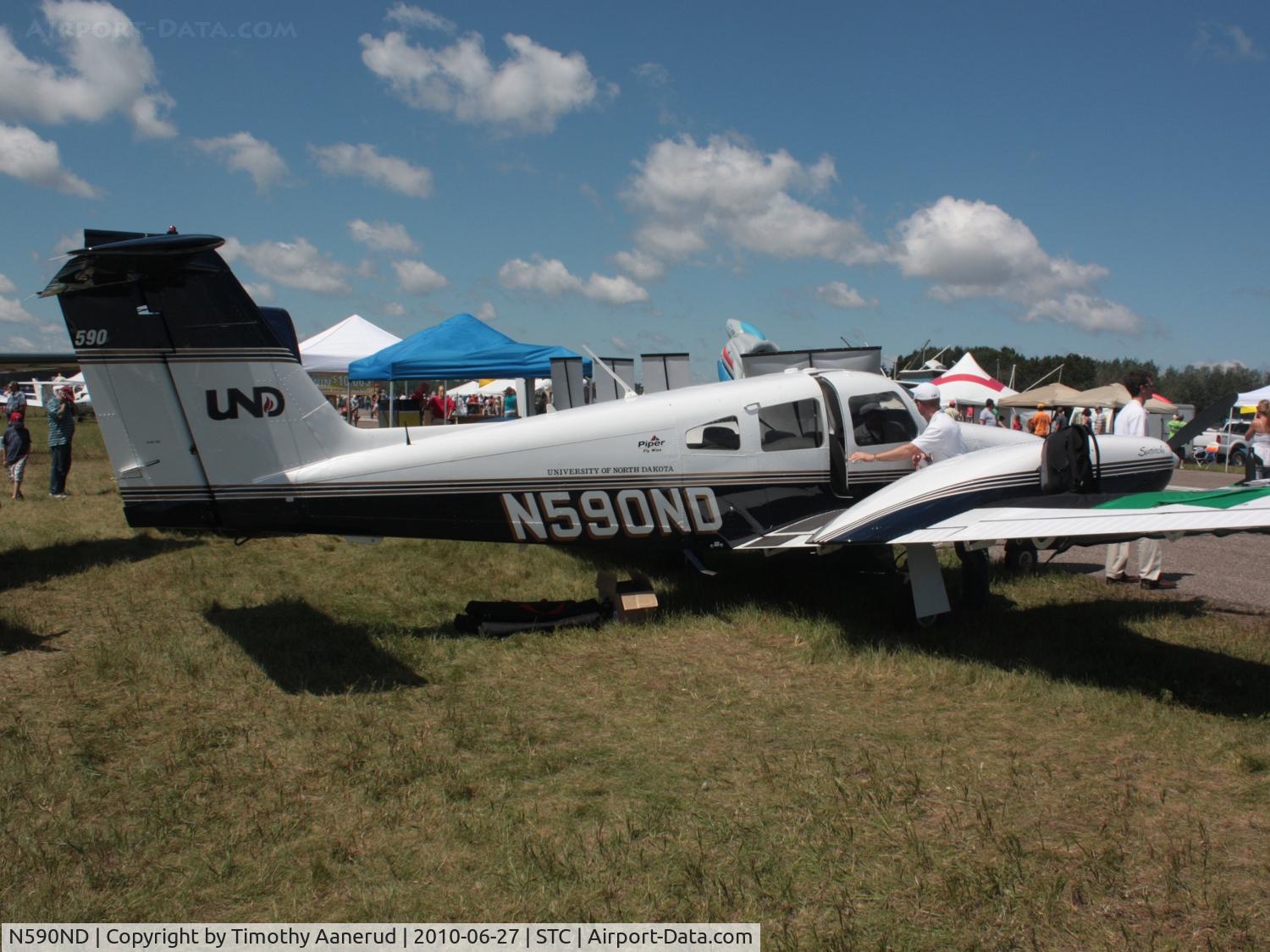 N590ND, 2009 Piper PA-44-180 Seminole C/N 4496269, Piper PA-44-180, c/n: 4496269
University of North Dakota