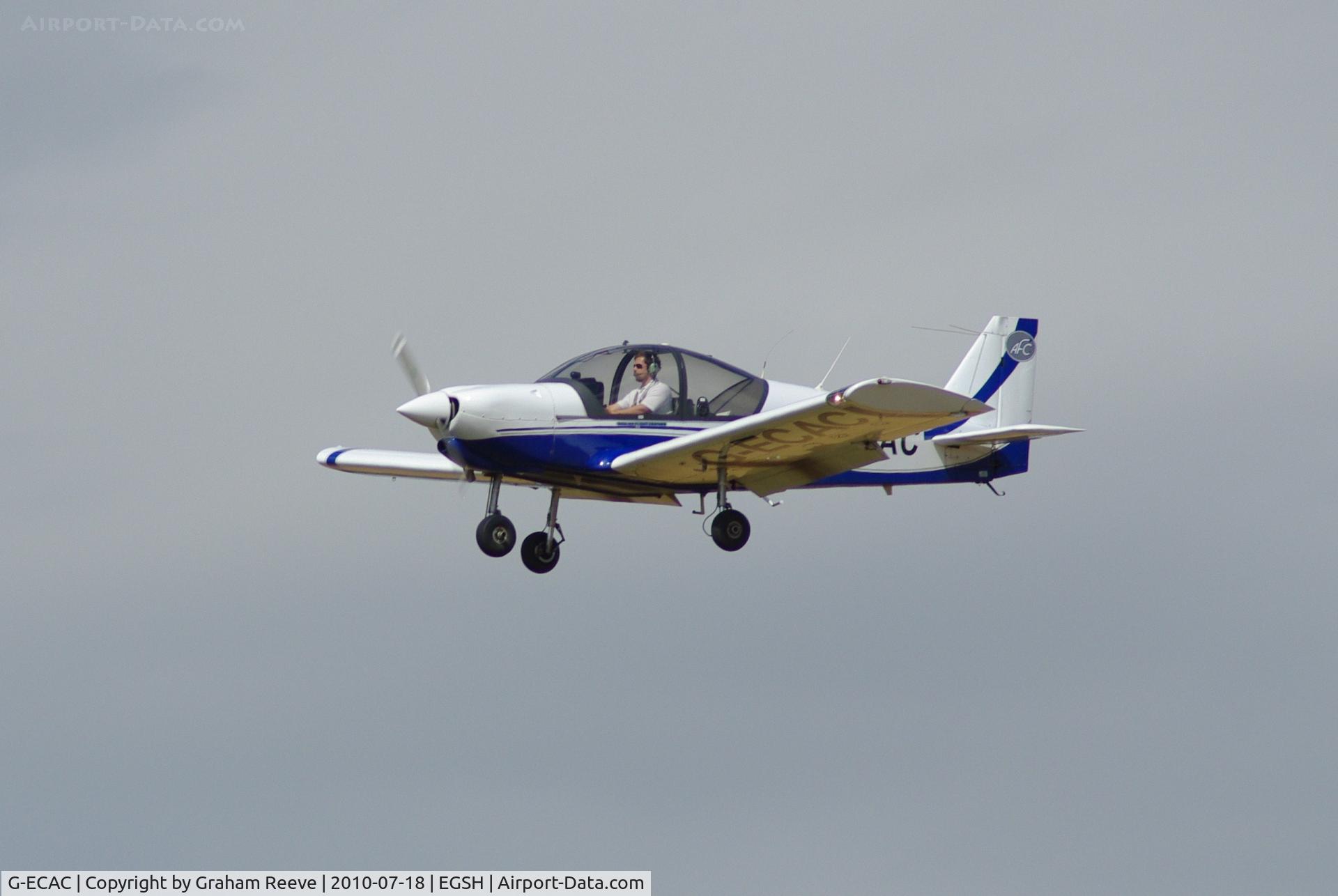 G-ECAC, 2007 Robin R-2120U Alpha C/N 120T-0001, On finals.