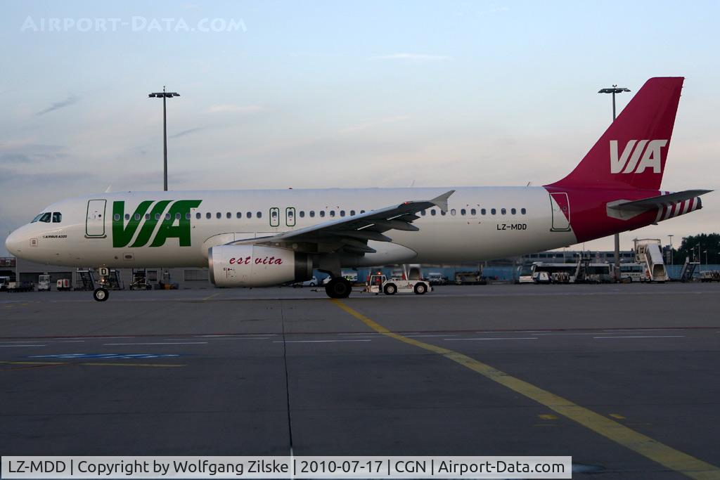 LZ-MDD, 2010 Airbus A320-232 C/N 4305, visitor
