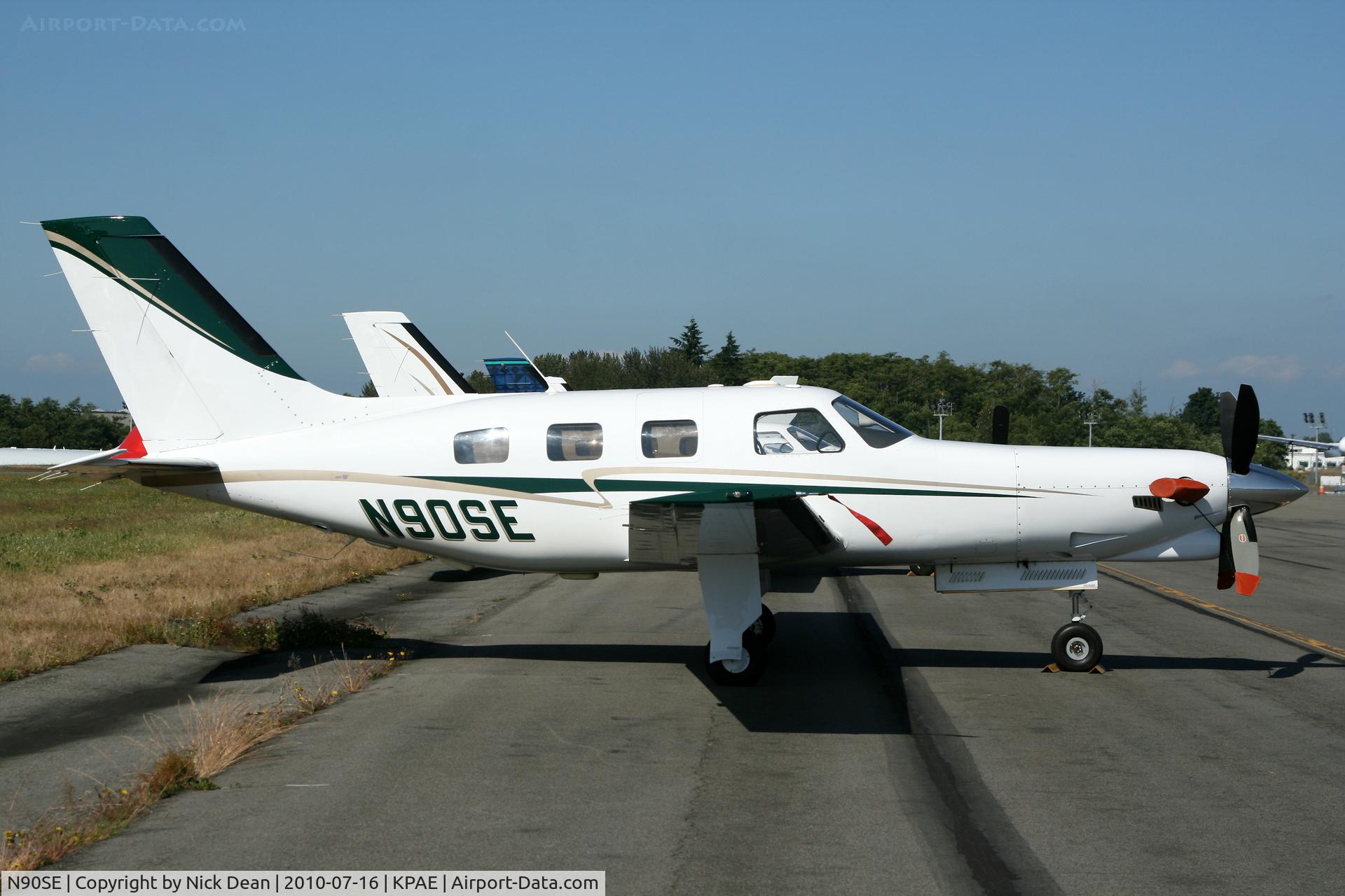 N90SE, 1989 Piper PA-46-350P Malibu Mirage C/N 4622041, KPAE