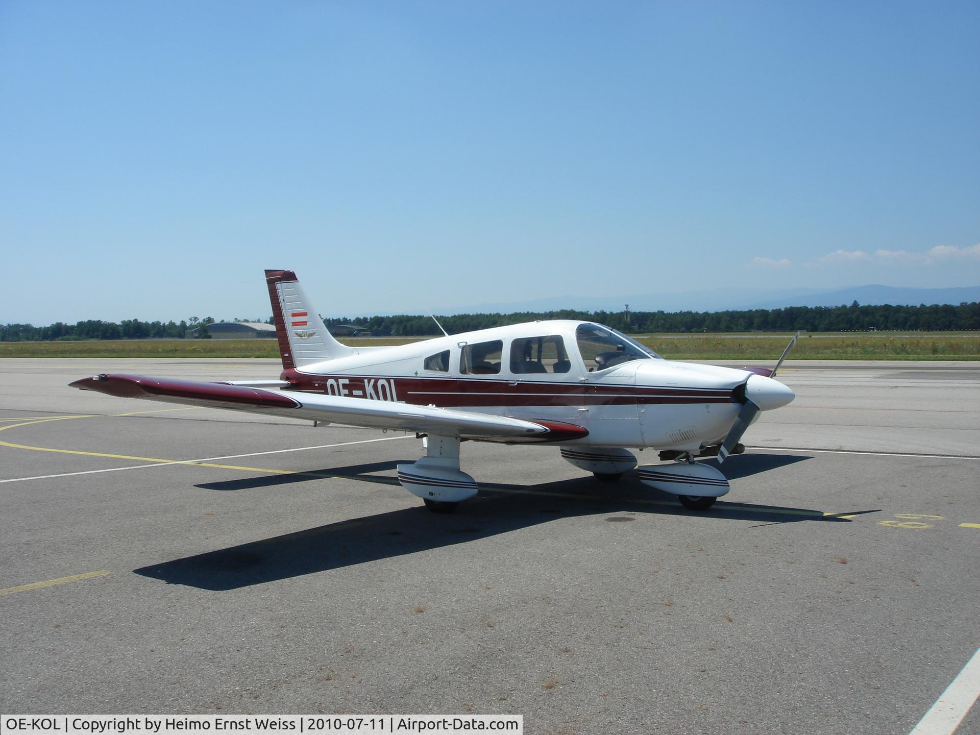 OE-KOL, 1979 Piper PA-28-181 C/N 2890182, OE-KOL at LOWG on July 11th 2010