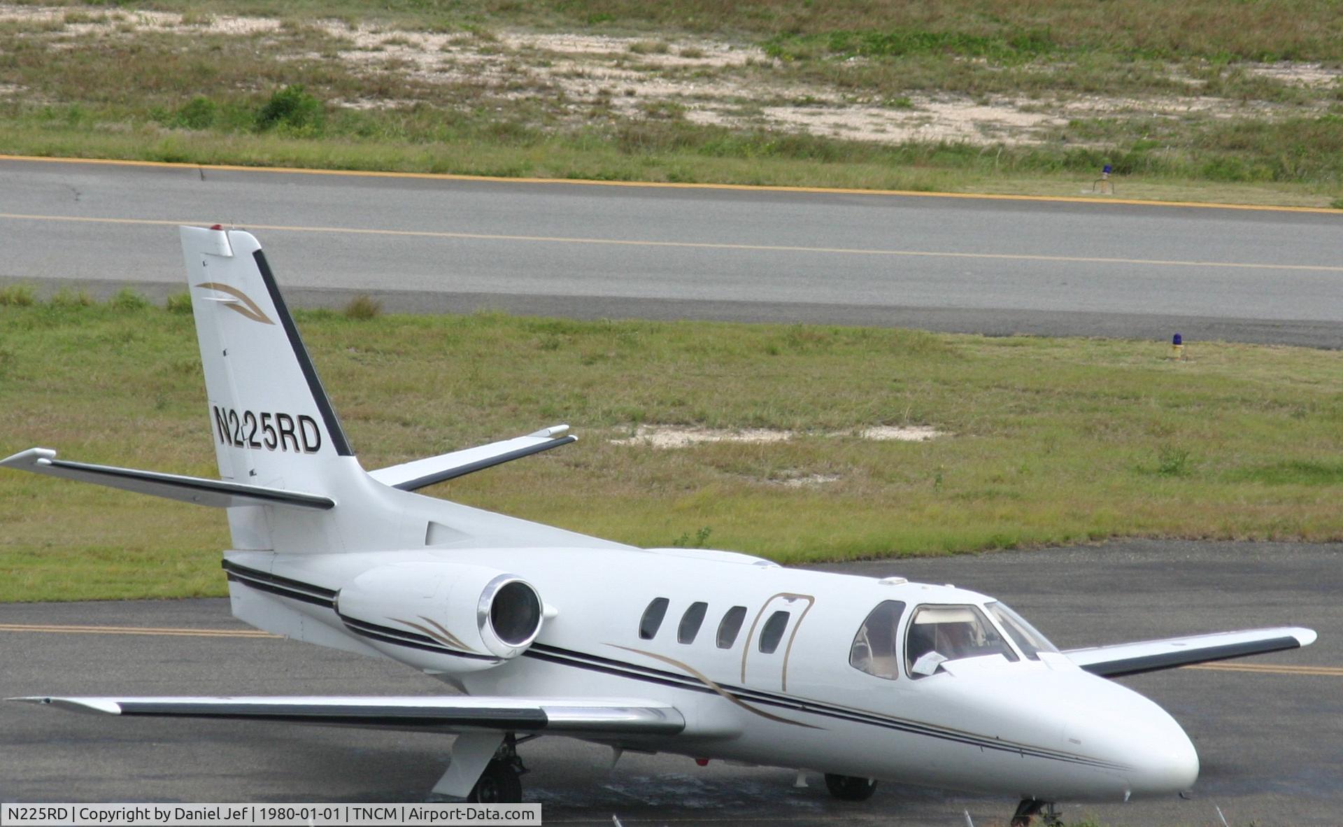 N225RD, 1974 Cessna 500 C/N 500-0194, N225RD park at the cargo ramp
